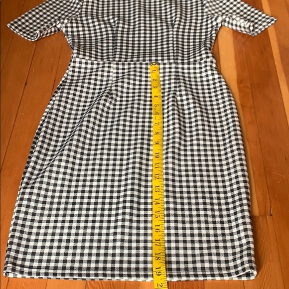 Missguided Gingham Body Con Dress - Picture 10 of 12